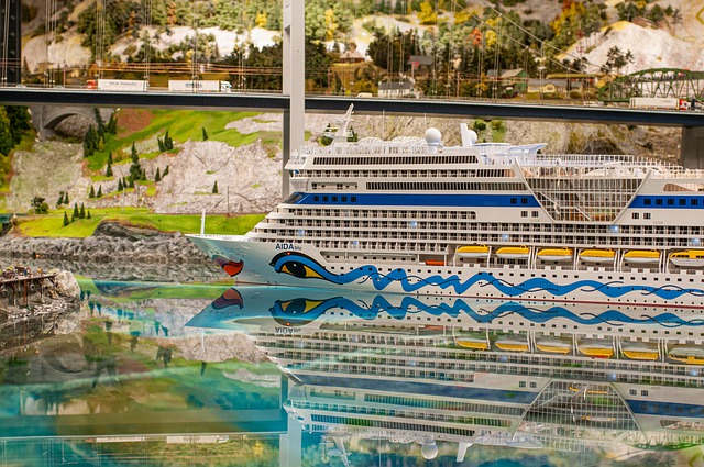 cruise ship 6779971 640