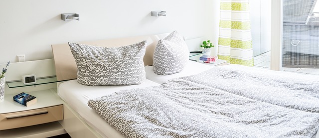 bedroom 3681410 640