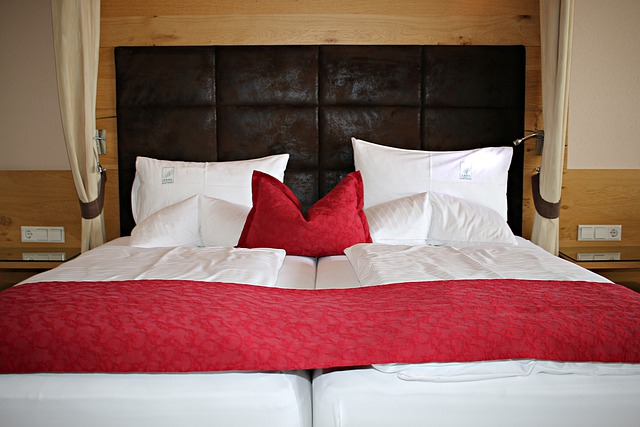 hotel room 4743179 640
